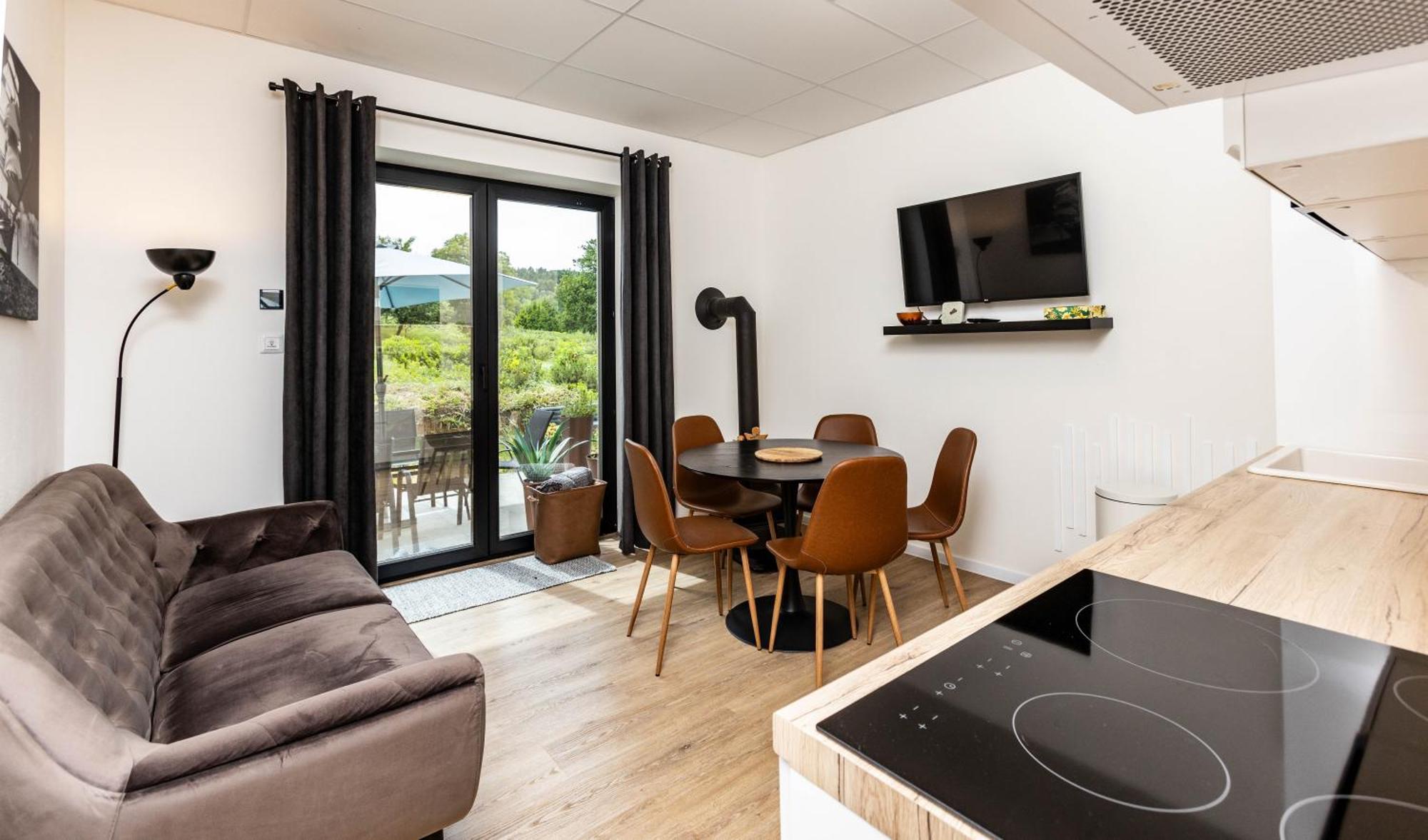 Stylish Apartment With Free Parking Zvolen Extérieur photo